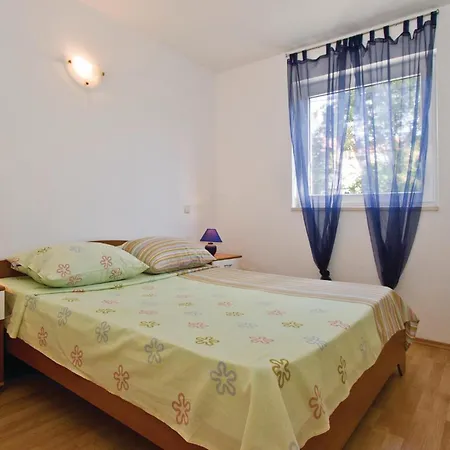 Put Obrovca Vi *