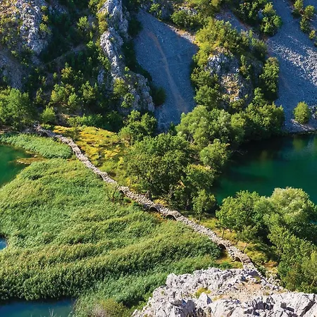 Put Obrovca Vi *